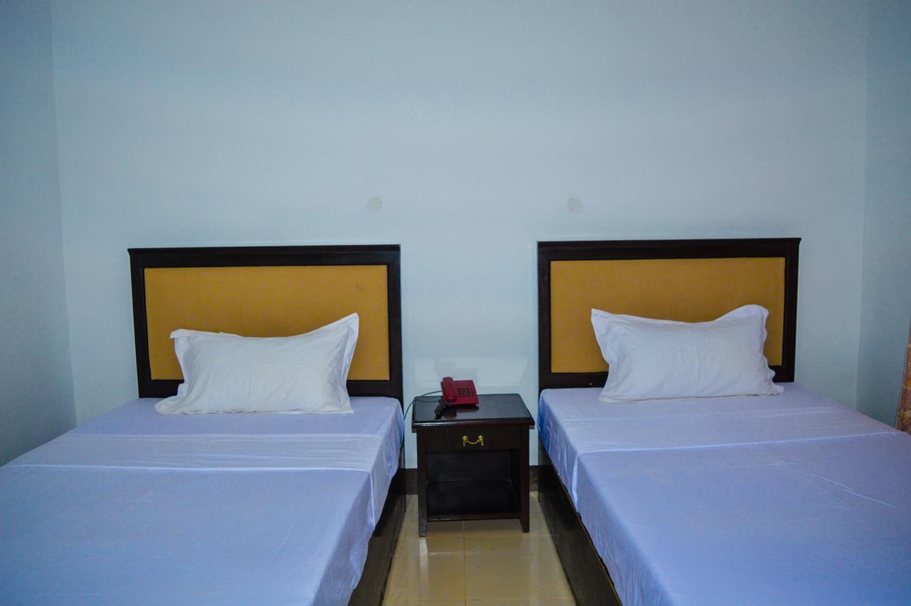 Coconut Tree Village Beach Resort Уроа Екстер'єр фото