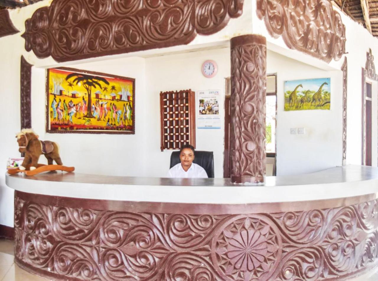 Coconut Tree Village Beach Resort Уроа Екстер'єр фото